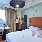 Ibis Hotel 3*