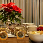 Отель Ibis Porte Du Montblanc 3*