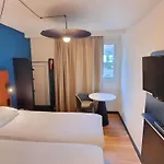 Отель Ibis Porte Du Montblanc Салланш
