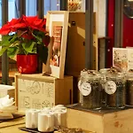 Отель Ibis Porte Du Montblanc 3*