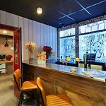 Ibis Hotel 3*