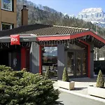 Отель Ibis Porte Du Montblanc 3*