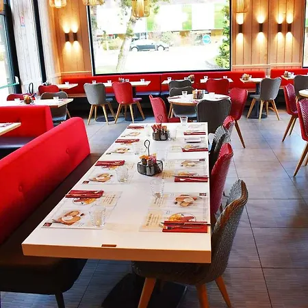Hotel Ibis Porte Du Montblanc 3*