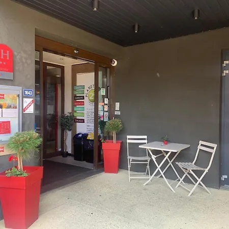Ibis Porte Du Montblanc Hotel 3*