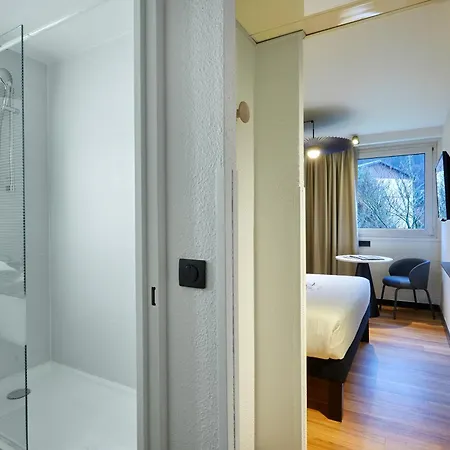 Ibis Porte Du Montblanc 3* Σαλάνς