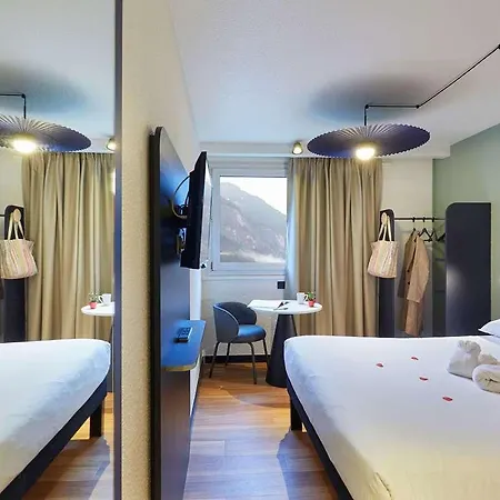 Hotel Ibis Porte Du Montblanc 3*