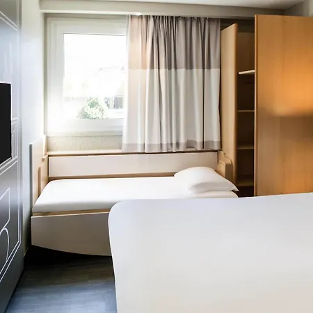 Ibis Porte Du Montblanc Hotel 3*