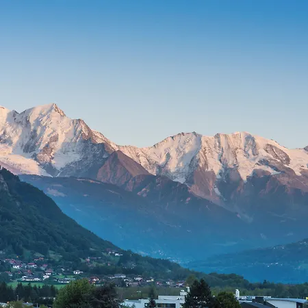 Ibis Porte Du Montblanc 3* Σαλάνς