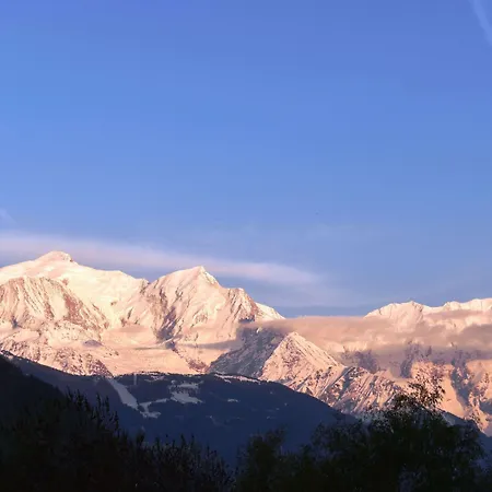 Ibis Porte Du Montblanc Hotel 3*