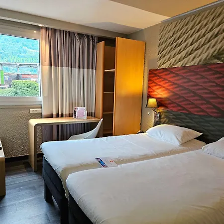 Ξενοδοχείο Ibis Porte Du Montblanc Σαλάνς