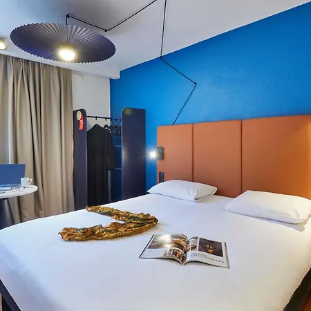 Hotel Ibis Porte Du Montblanc 3*