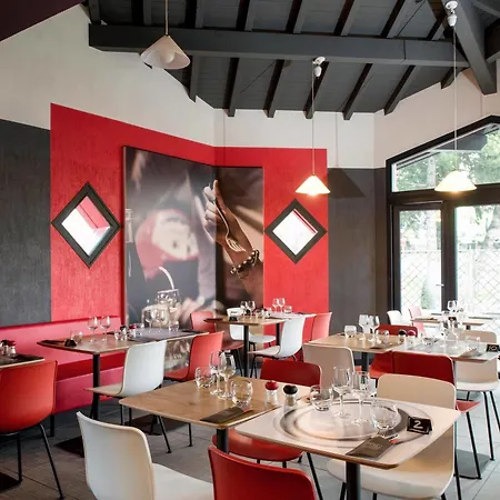 Hotel Ibis Porte Du Montblanc