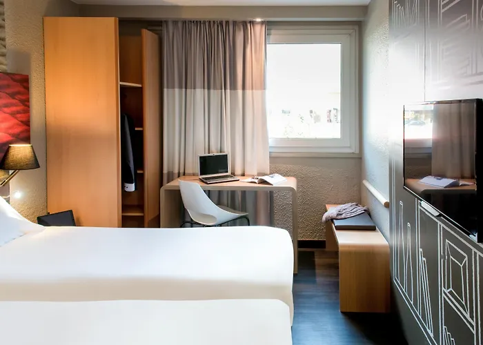 Ibis Porte Du Montblanc
