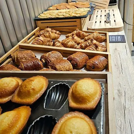 Ibis Porte Du Montblanc Σαλάνς