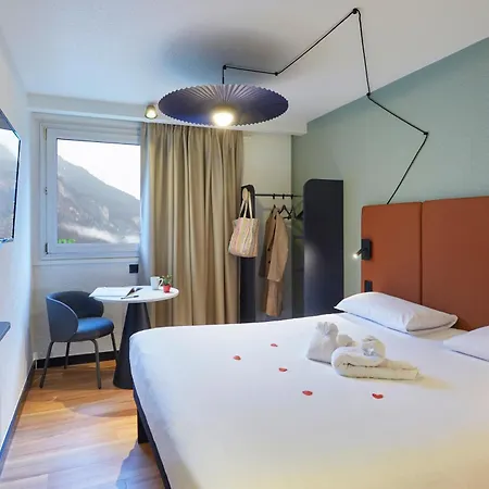 Ibis Porte Du Montblanc 萨莱切